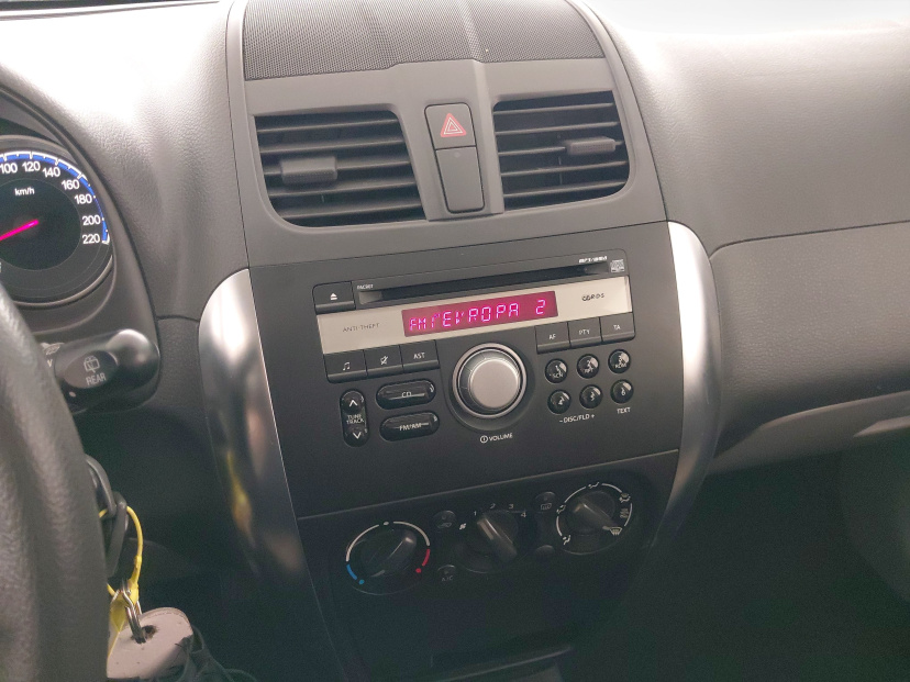 Suzuki SX4, 2010