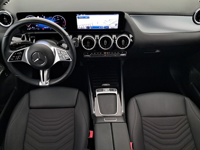 Mercedes-Benz GLA, 2024
