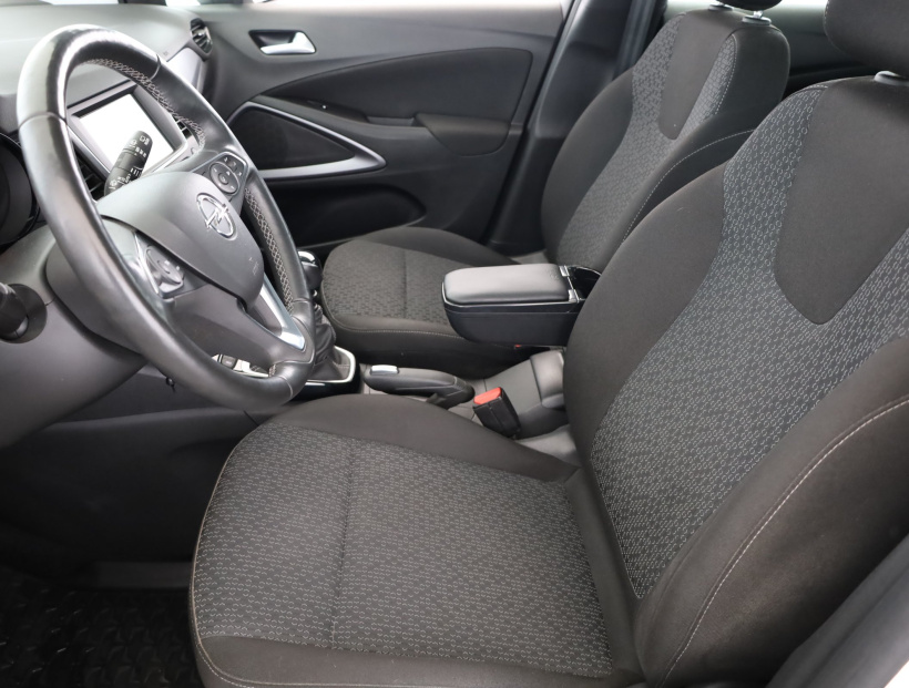 Opel Crossland, 2024