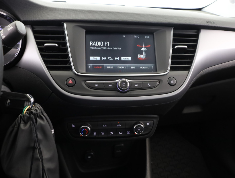 Opel Crossland, 2024