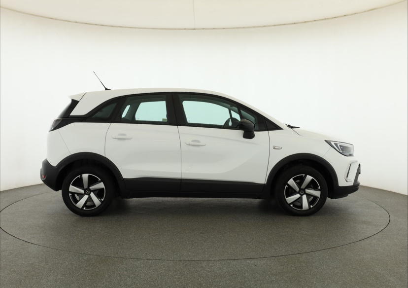 Opel Crossland, 2024