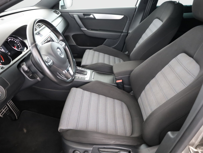 Volkswagen Passat, 2014
