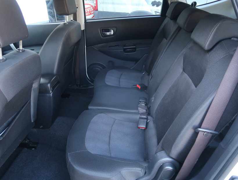 Nissan Qashqai+2, 2012