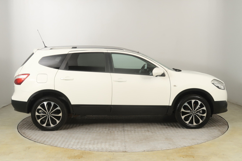 Nissan Qashqai+2, 2012