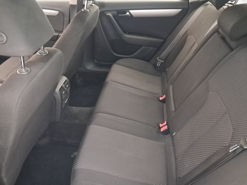Volkswagen Passat, 2011