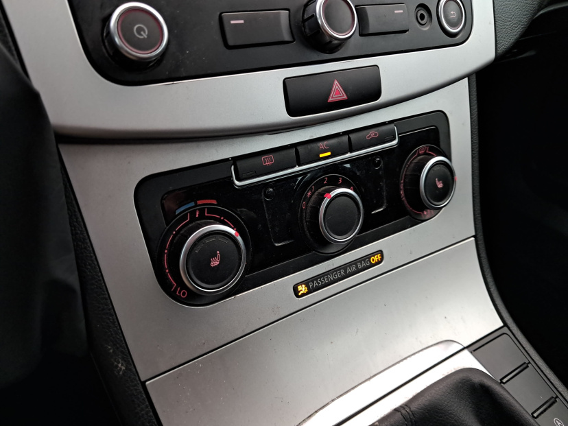 Volkswagen Passat, 2011