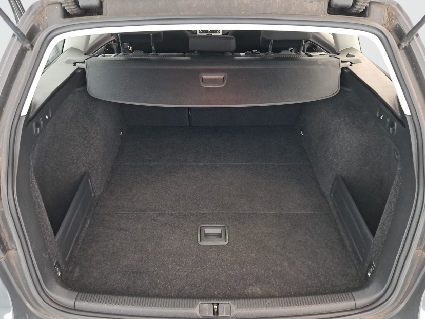 Volkswagen Passat, 2011