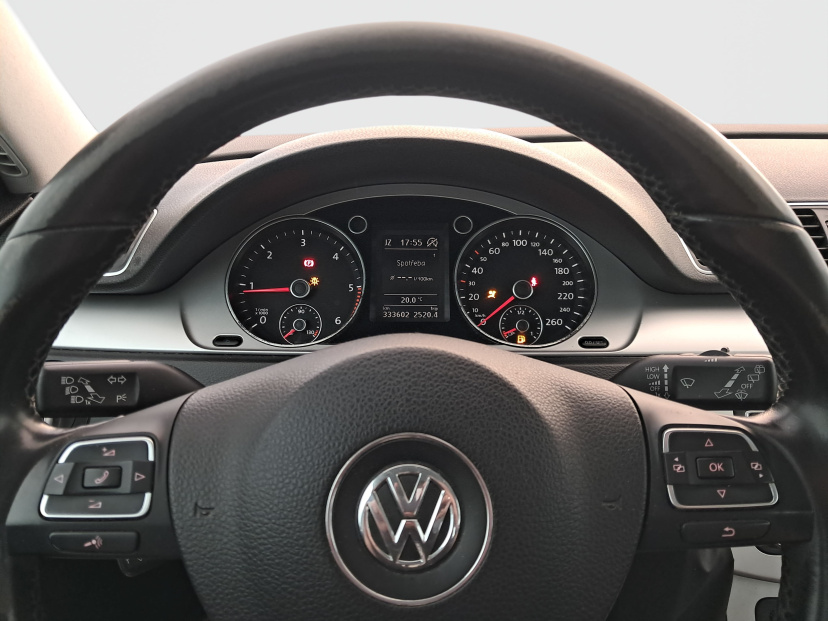 Volkswagen Passat, 2011