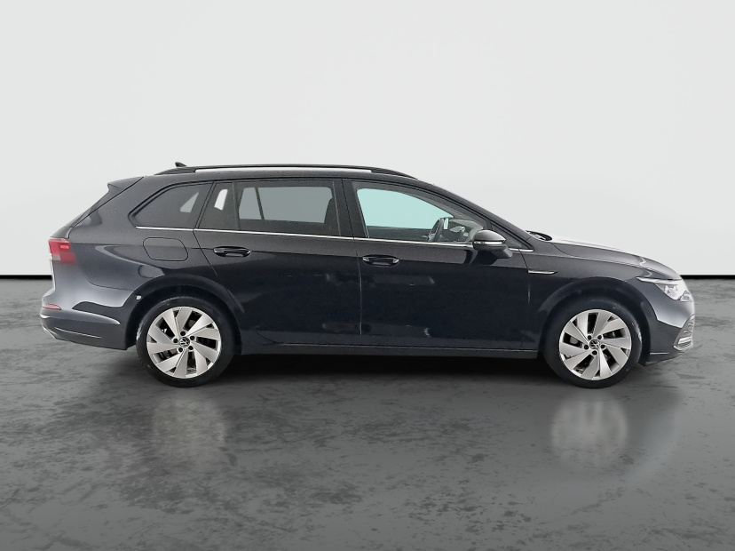 Volkswagen Golf, 2023