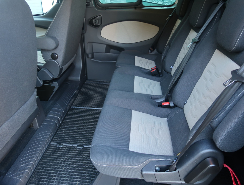 Ford Tourneo Custom, 2015