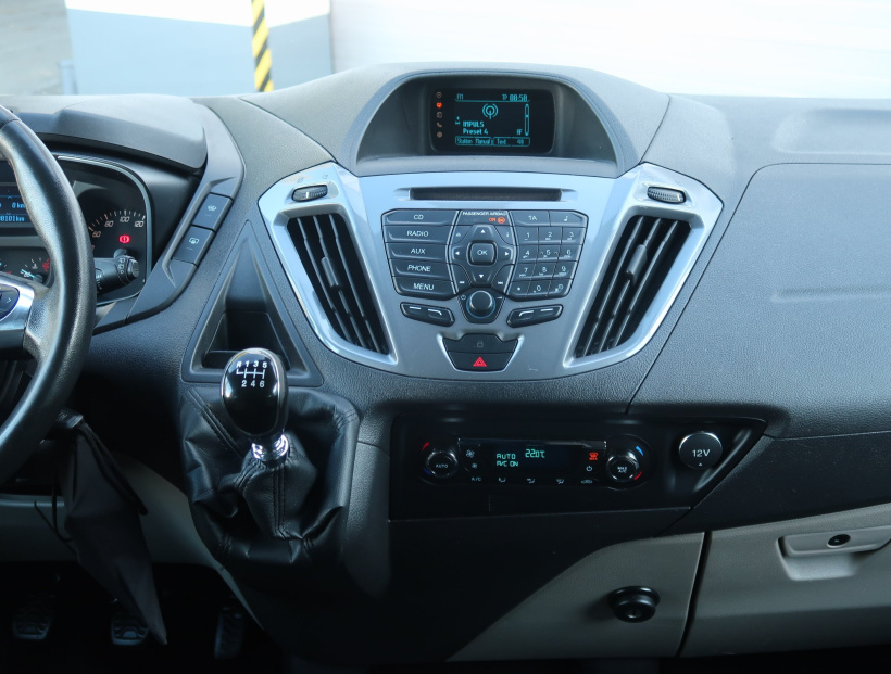 Ford Tourneo Custom, 2015