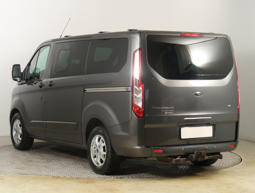 Ford Tourneo Custom, 2015