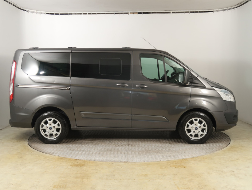 Ford Tourneo Custom, 2015