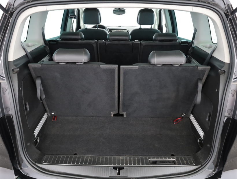 Opel Zafira Tourer, 2017