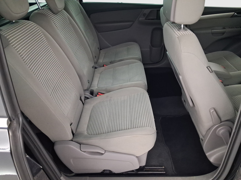 Seat Alhambra, 2013