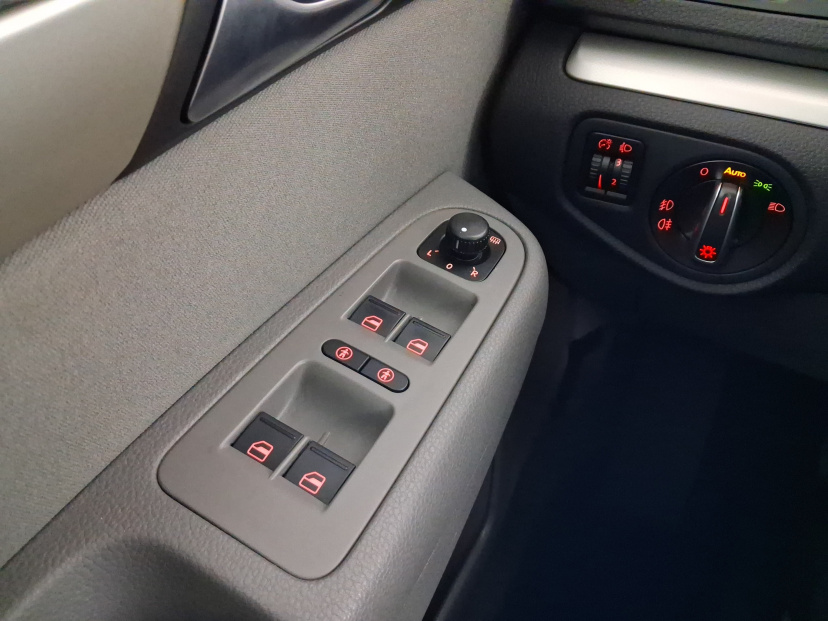 Seat Alhambra, 2013