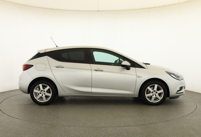 Opel Astra, 2016