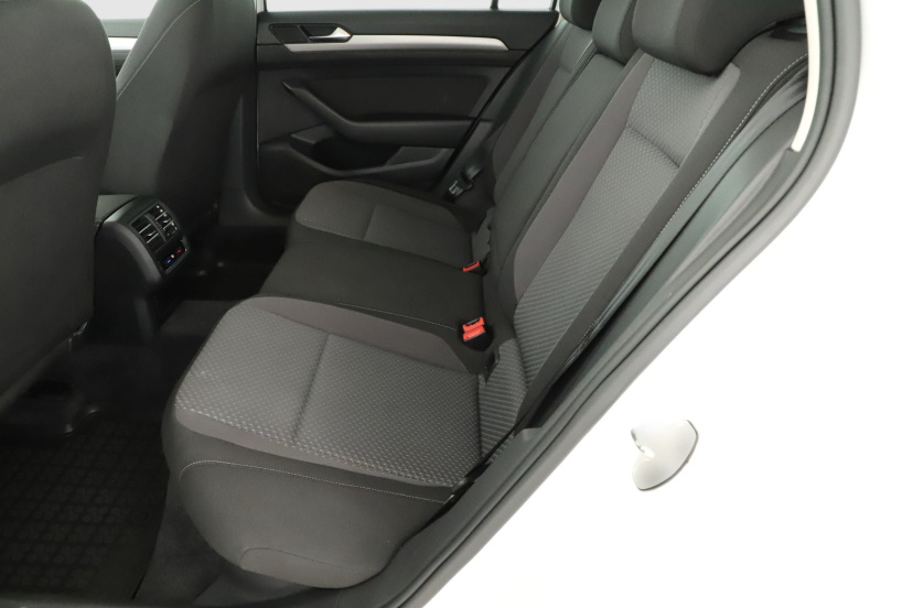 Volkswagen Passat, 2015