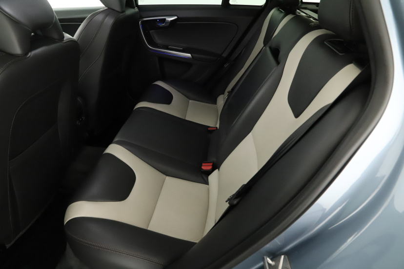 Volvo V60 Cross Country, 2017