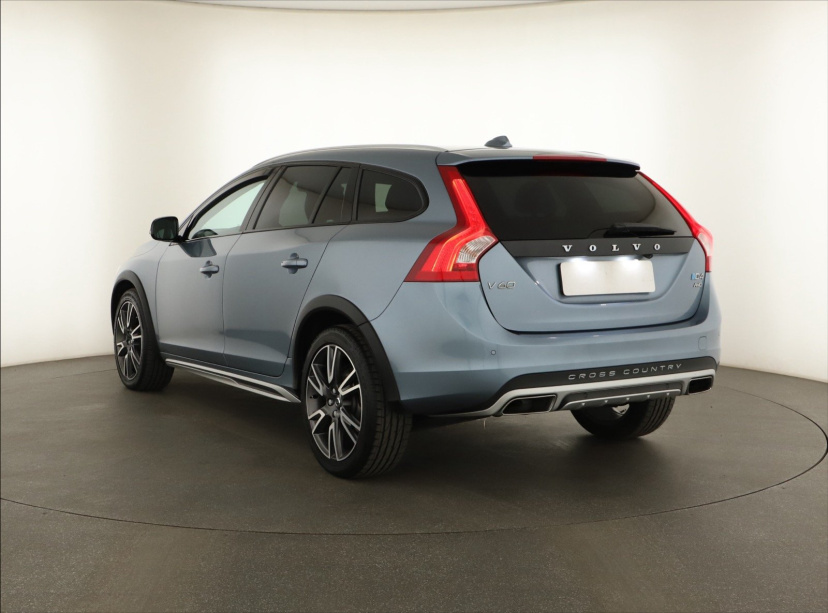 Volvo V60 Cross Country, 2017