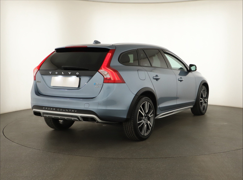 Volvo V60 Cross Country, 2017