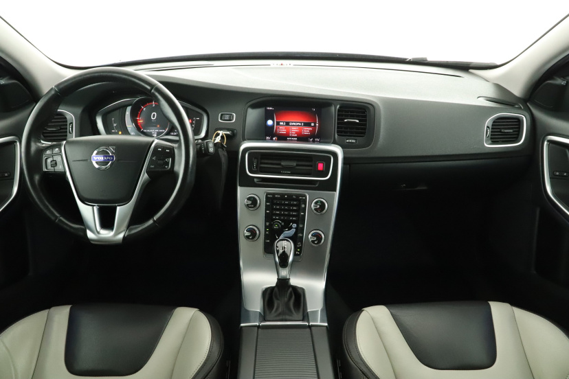 Volvo V60 Cross Country, 2017