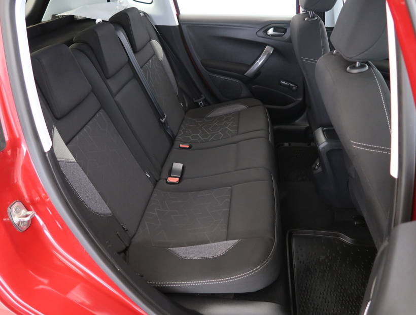 Peugeot 2008, 2016