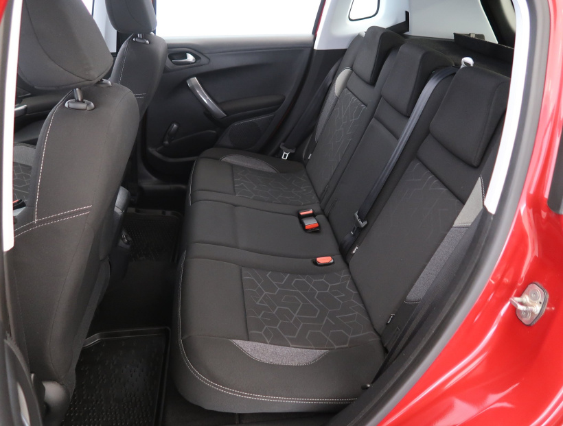 Peugeot 2008, 2016