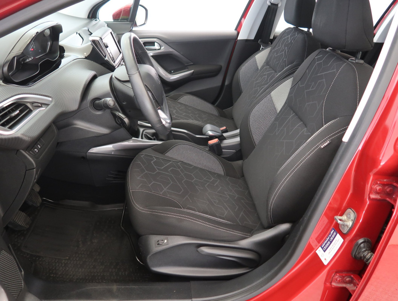 Peugeot 2008, 2016