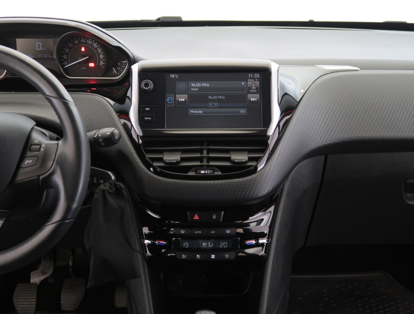 Peugeot 2008, 2016