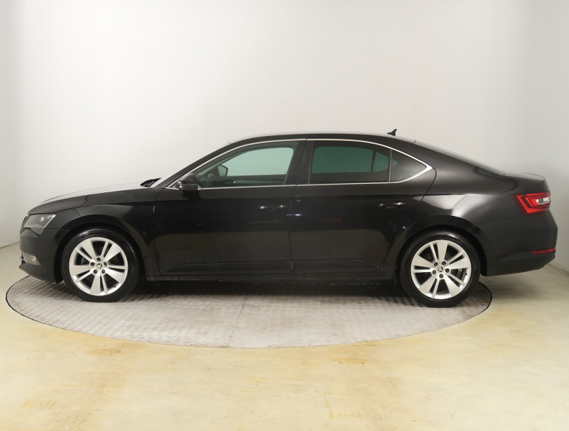 Škoda Superb, 2016