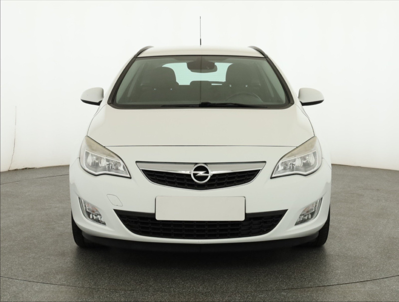 Opel Astra, 2012