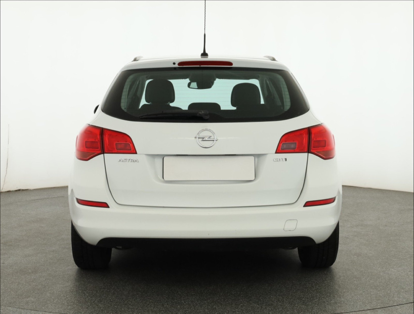 Opel Astra, 2012