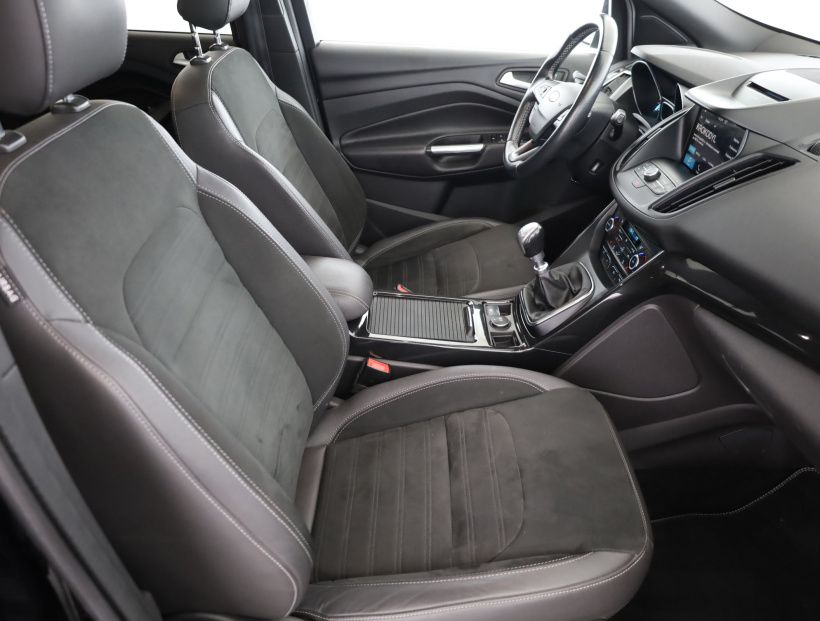 Ford Kuga, 2017