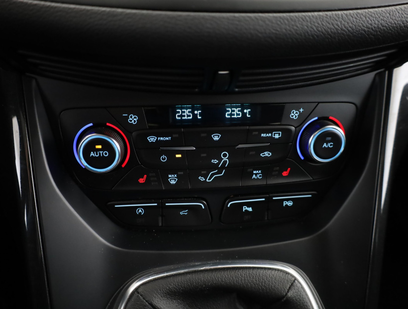 Ford Kuga, 2017