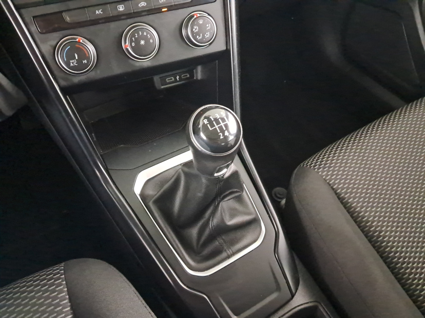 Volkswagen T-Roc, 2021