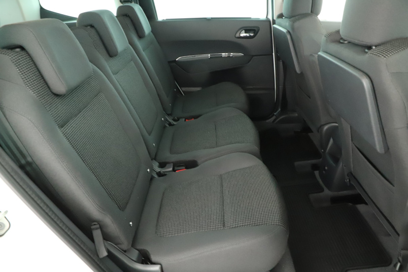 Peugeot 5008, 2016