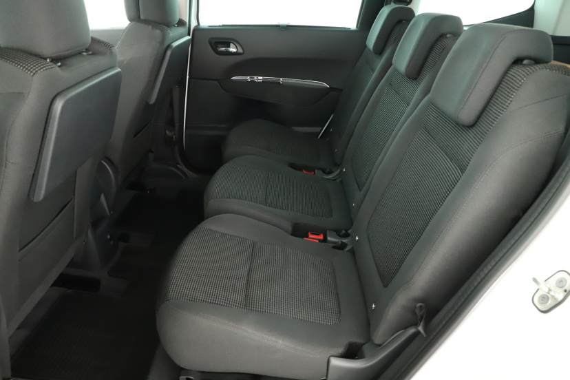 Peugeot 5008, 2016