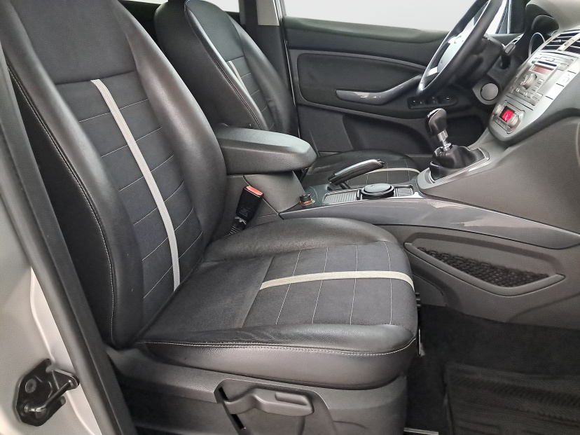 Ford Kuga, 2010