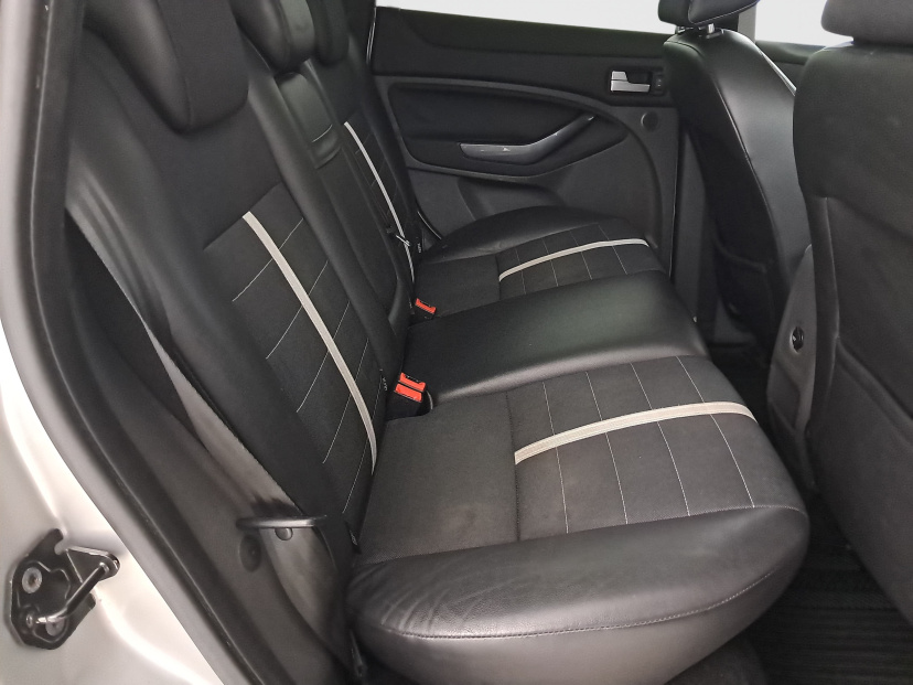 Ford Kuga, 2010
