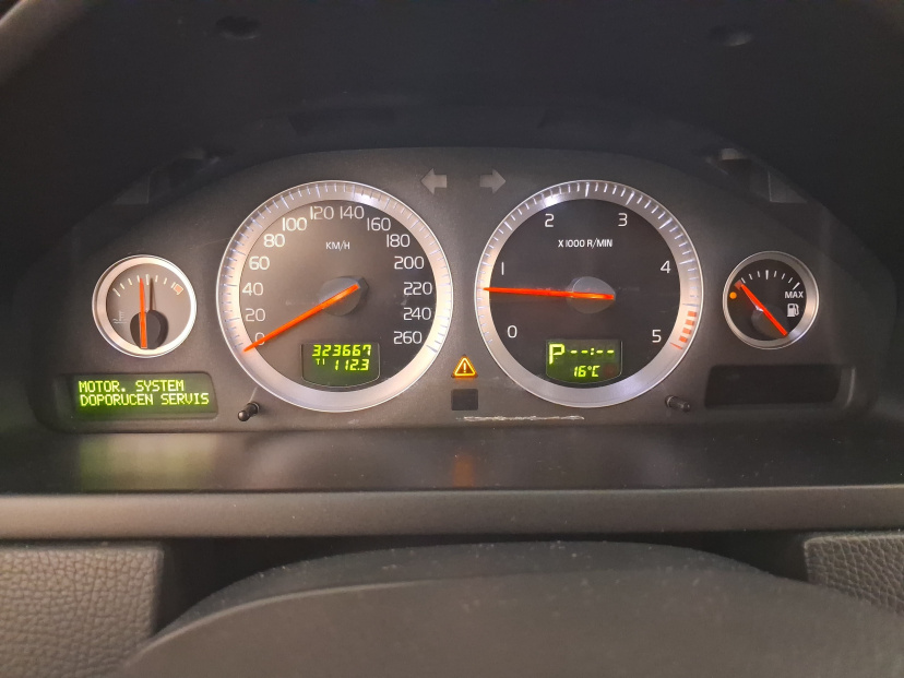 Volvo XC90, 2010