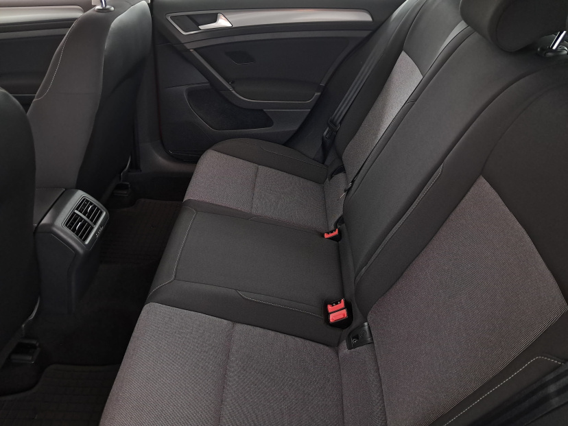 Volkswagen Golf, 2015