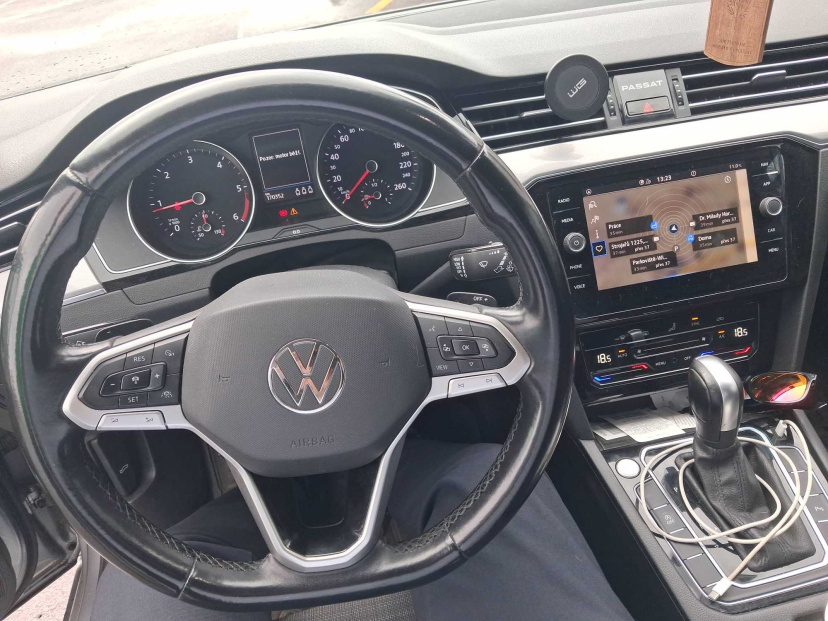 Volkswagen Passat, 2021