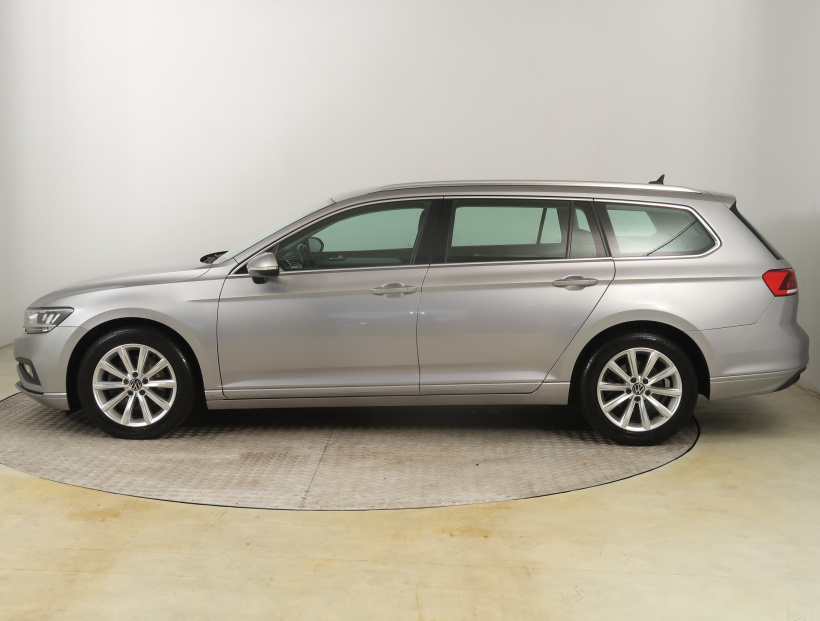 Volkswagen Passat, 2021