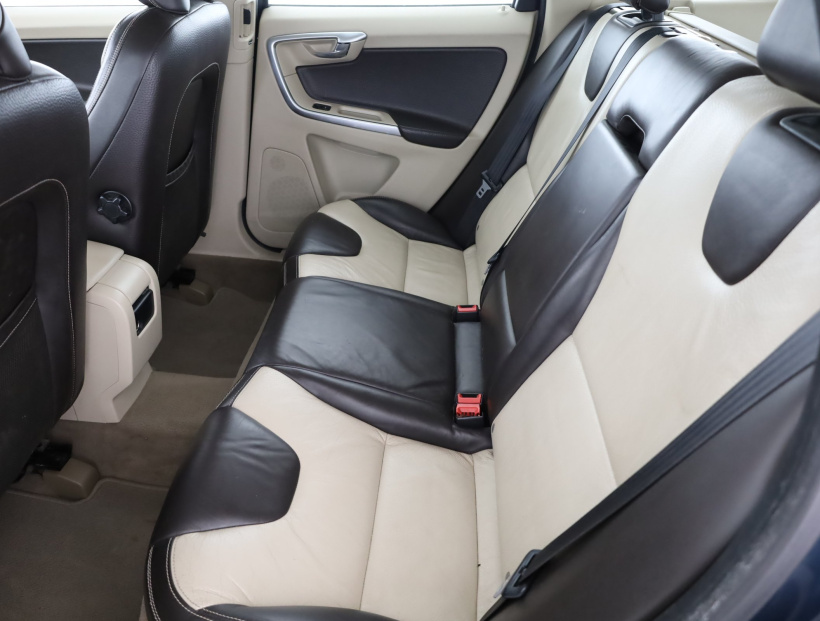 Volvo XC60, 2010