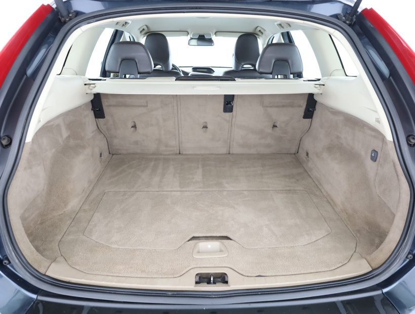 Volvo XC60, 2010