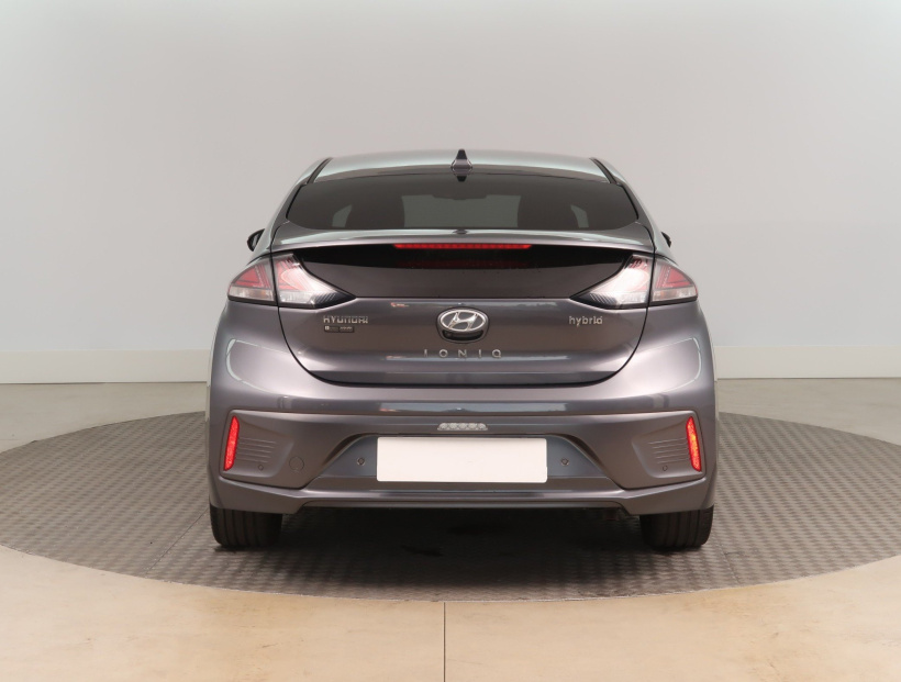Hyundai Ioniq, 2020