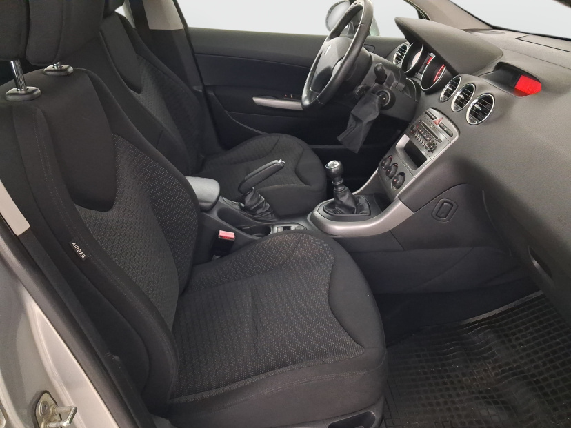 Peugeot 308, 2009