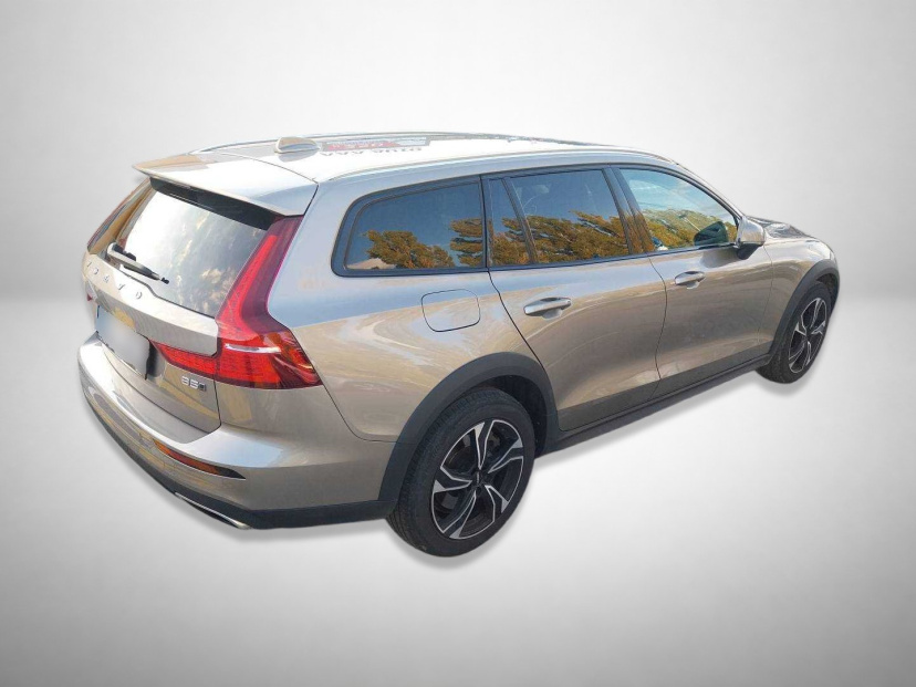 Volvo V60 Cross Country, 2021