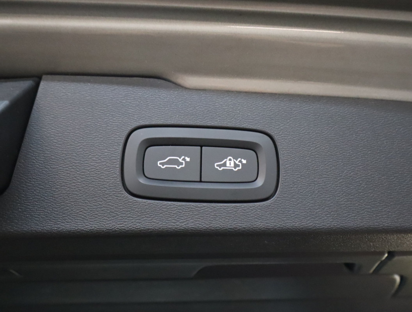 Volvo V60 Cross Country, 2021